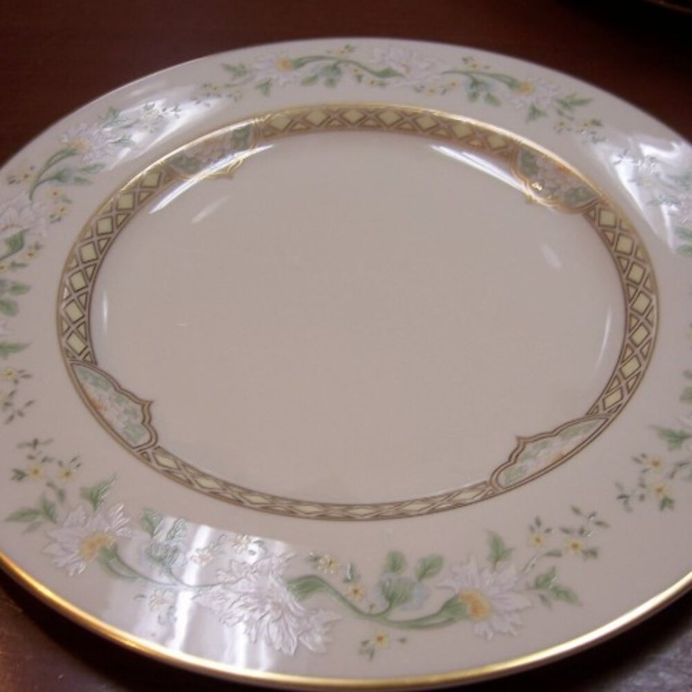 Dinner Plate - Pavilion by PICKARD